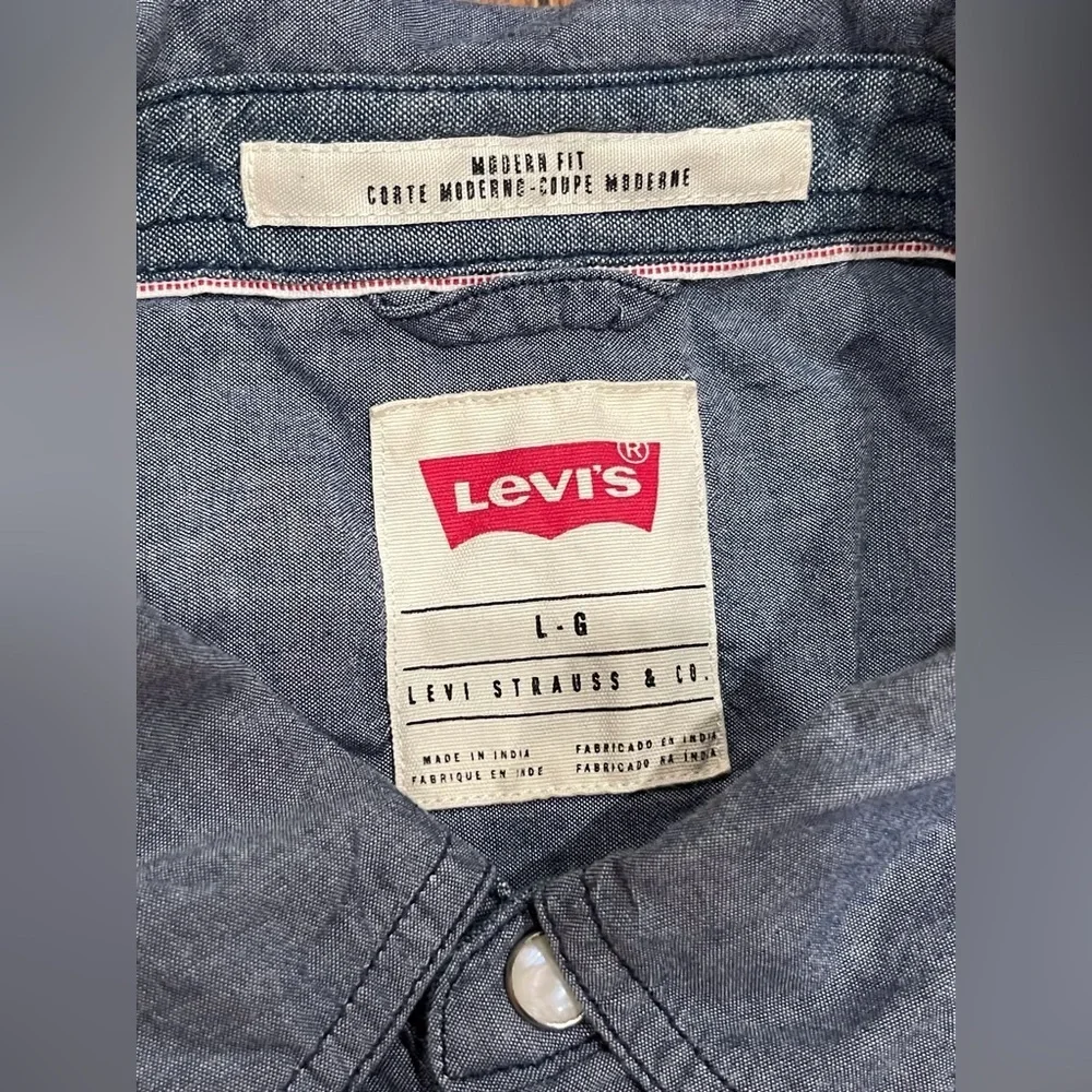 Levi's Men's Blue Button Down Shirt